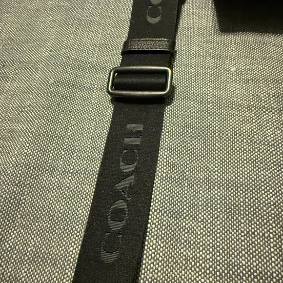 Coach Dylan Tote Bag - Picture 4 of 7